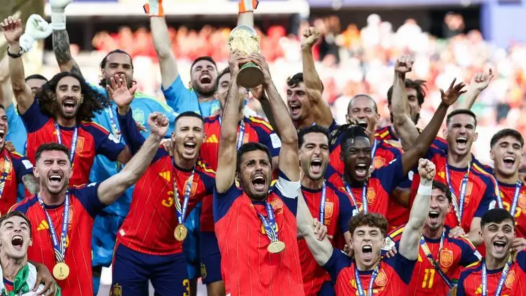 2026年世界杯:西班牙1-0阿根廷(加时赛):费兰·托雷斯的制胜球助西班牙夺得第二冠